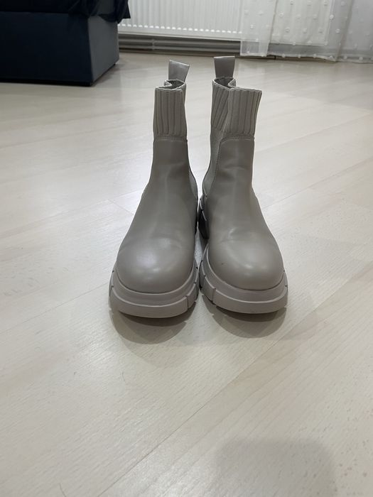 Botine marimea 38