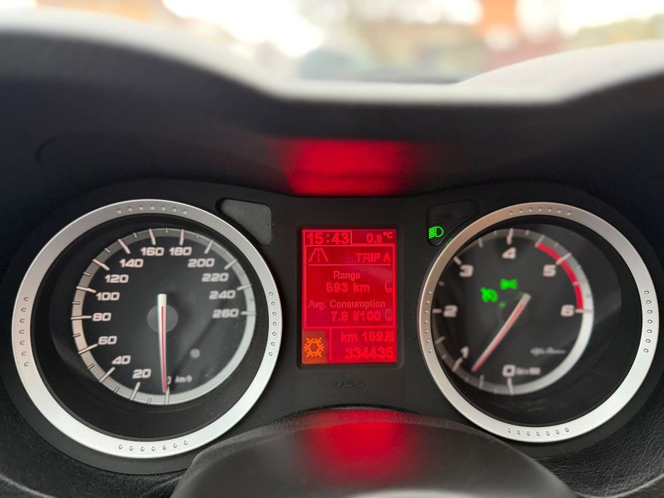 Alfa Romeo 159 alfa romeo 159 2.4 jtdm, pentru mai multe detalii, nu ezitati sa ma co