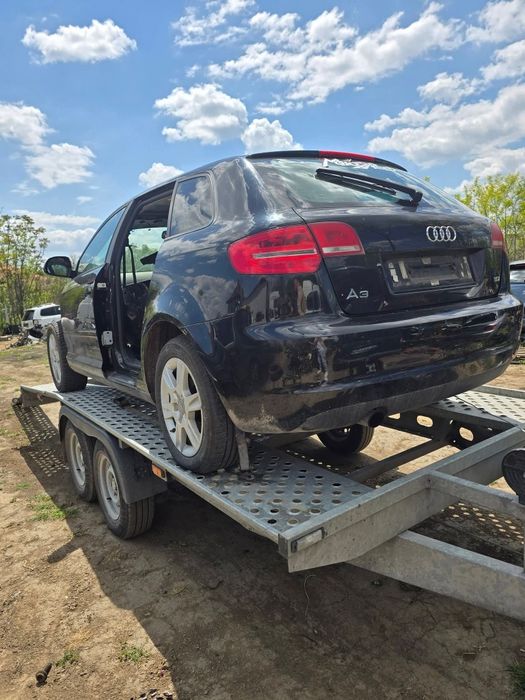 Aydi a3 8P 2010g 1.6 D на части само