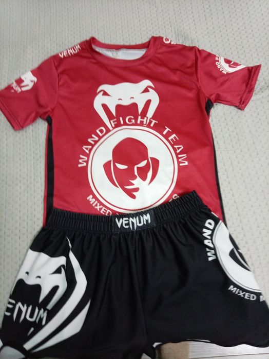 Форма венум красная