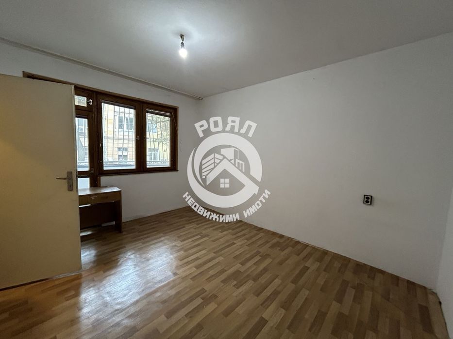 Продава се Тристаен апартамент в Пловдив, Център - 109 кв.м за 2111 €/кв.м - Снимка #7