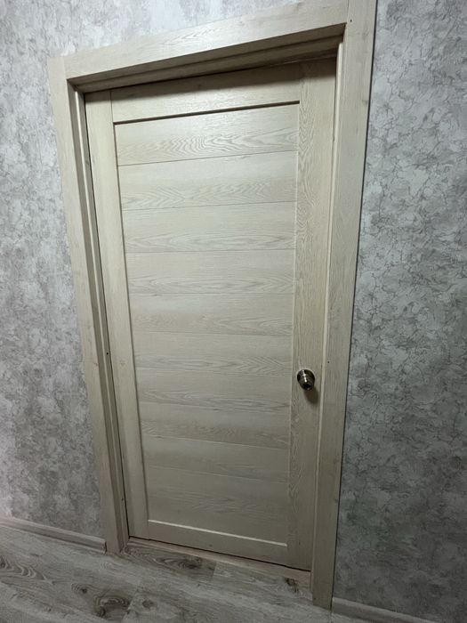 Двери дежкомнатные от бк строй