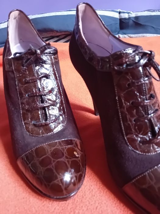 Италиански обувки Pollini