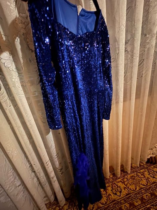 Дълга официална рокля