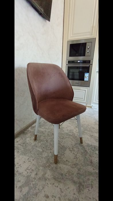 Продается столь и стулья