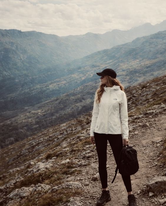 The North Face ветровка