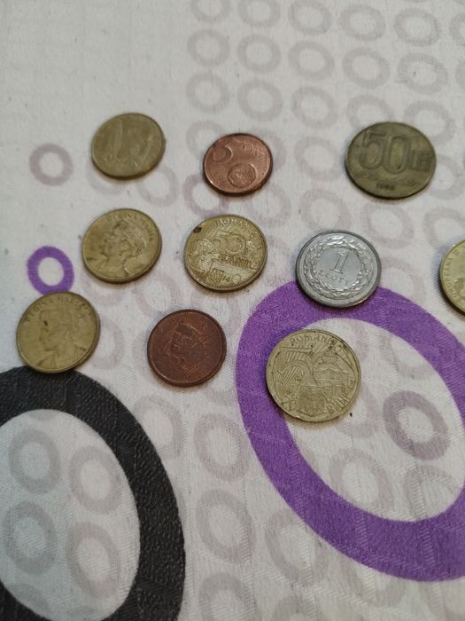 Monede vechi.Le vând cu 30 de lei.