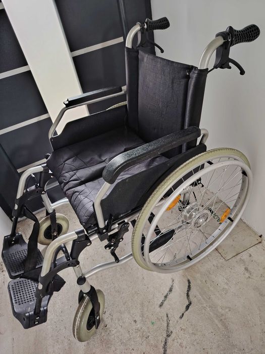 Căruț pentru persoane cu dezabiltati