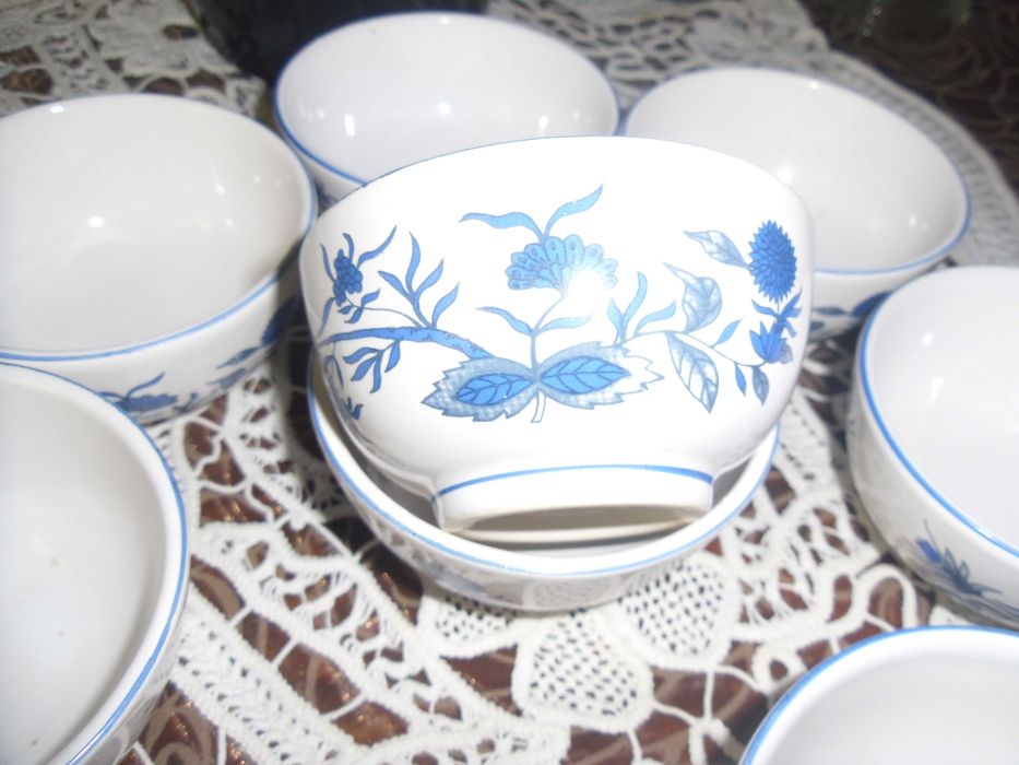 Boluri 7 buc, portelan pictat