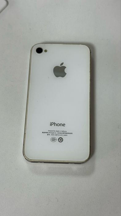 Продам легендарный iPhone 4s