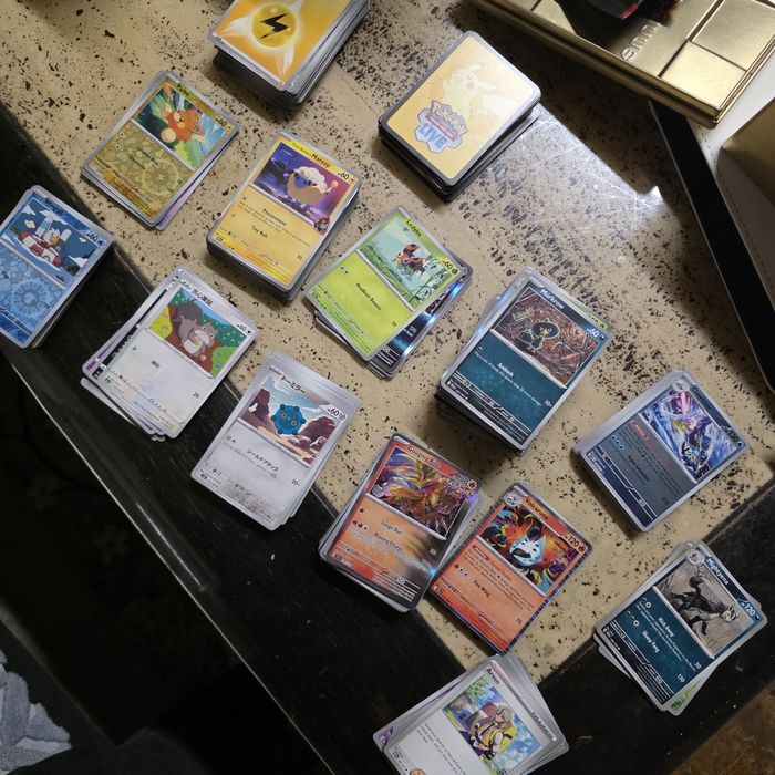 Pokémon TCG – Голям лот сет карти бълк