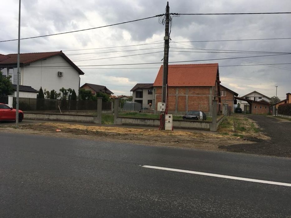 Teren (de vânzare) 463 mp pe colț, Calea 6 Vânatori. Împrejmuit.