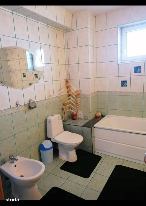 Apartament Cu 4 Camere|Decomandat|Granicerilor|Etaj2