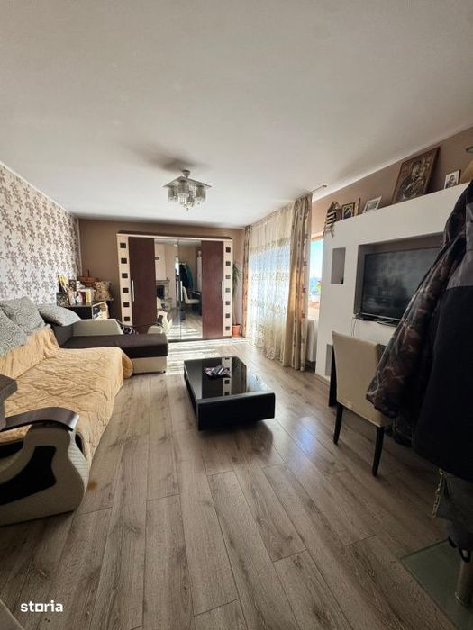 Casa de vanzare, 134 mp, teren 1300 mp, zona Vest