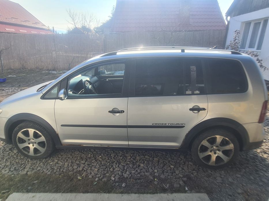 Volkswagen Touran cross