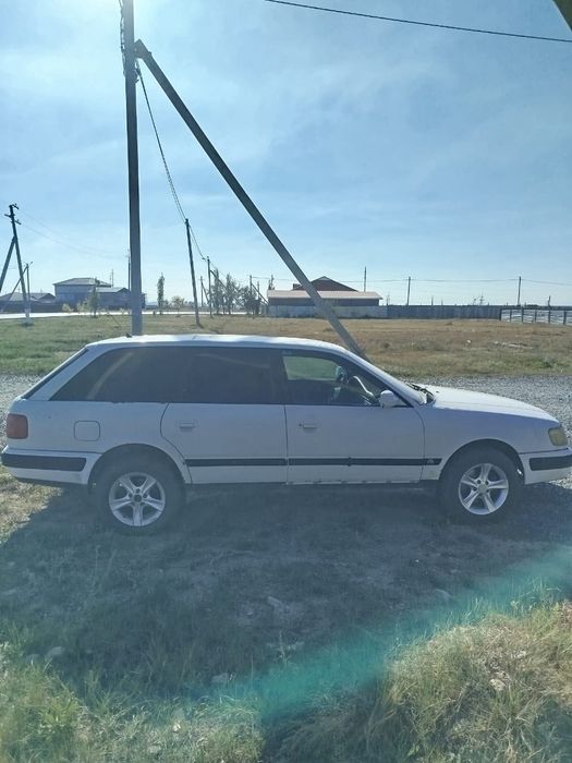 Продам Ауди 100 универсал
