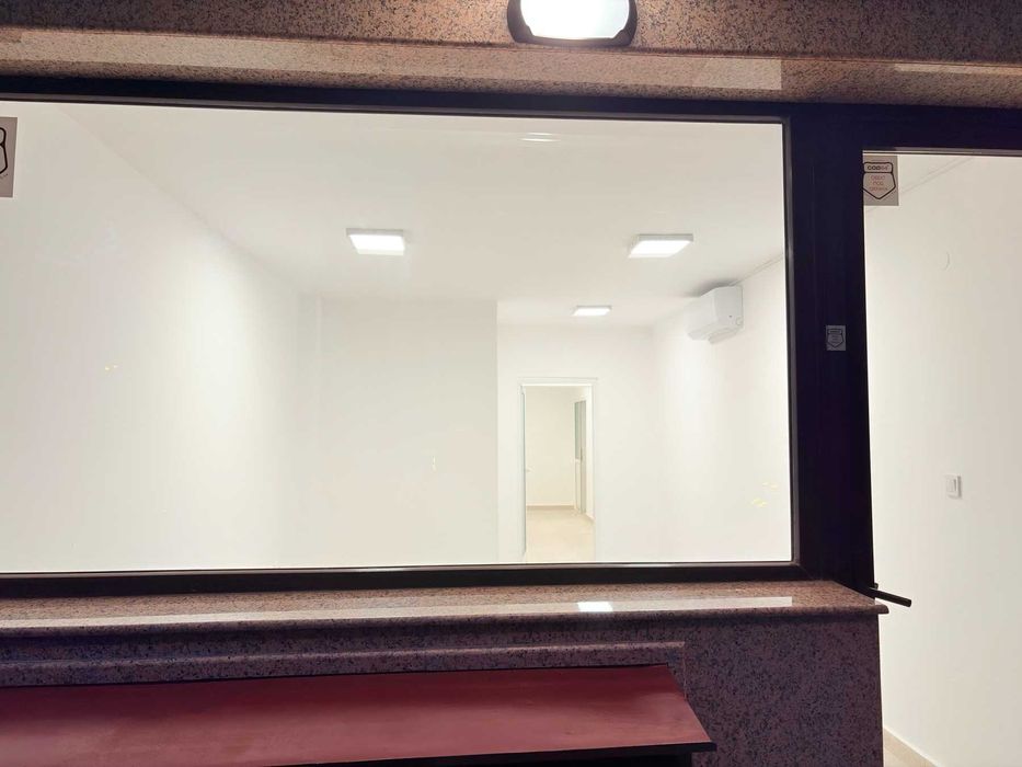 Дава се под наем Офис в Варна, Център - 84 кв.м за 890 € - Снимка #3