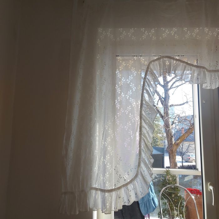 Vind perdea lățime 2.20 cm și lungimea 1.45 cm