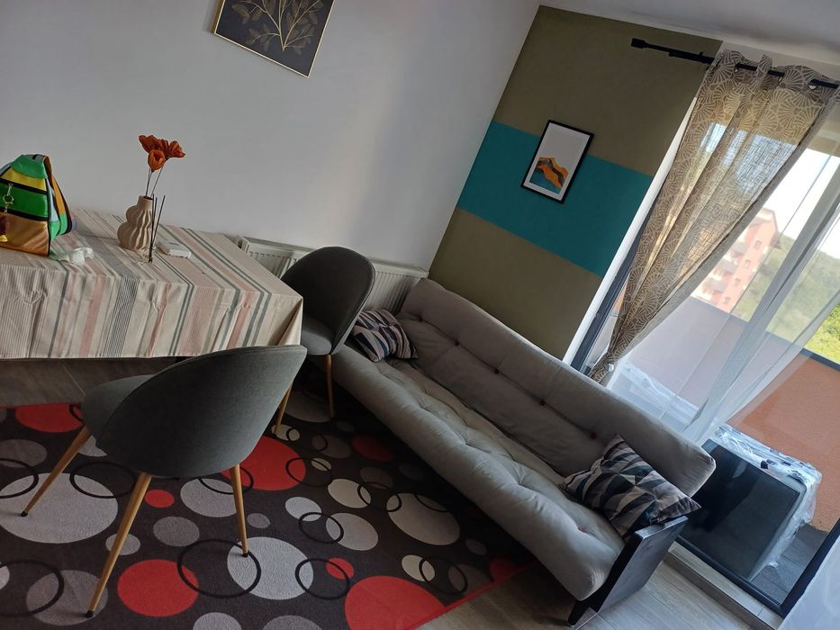 Chirie Apartament 2 camere + terasa mare str. Stejarului Floresti Cluj