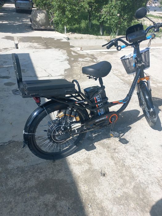 Срочна сотилади.