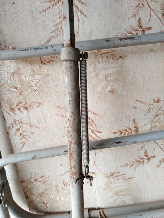 Автомобильный стальной багажник.