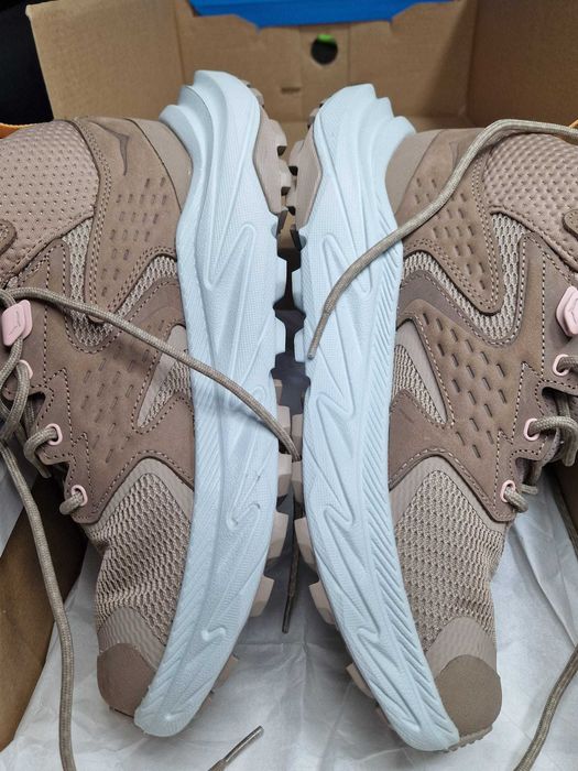 Ghete noi  Hoka 42