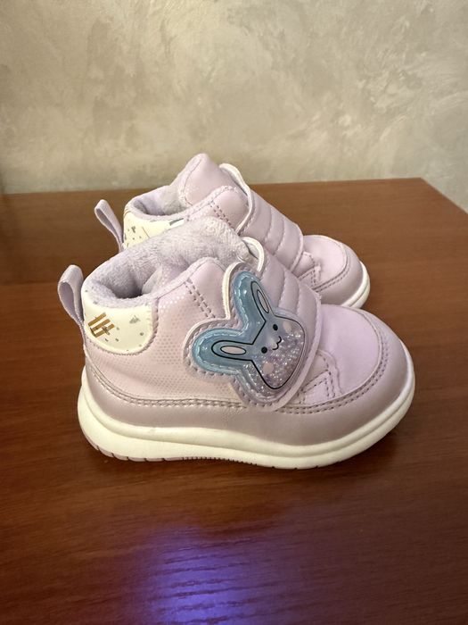 Ботинки / сандалии для девочки 19 р.