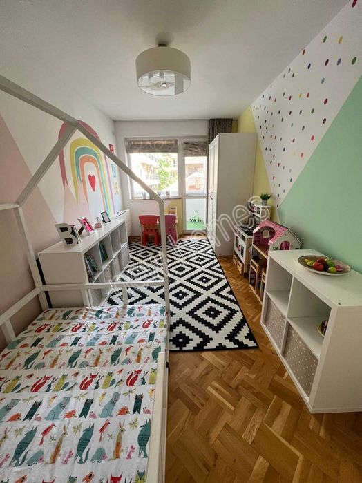 Продава се Тристаен апартамент в Пловдив, Младежки Хълм - 100 кв.м за 1750 €/кв.м - Снимка #2