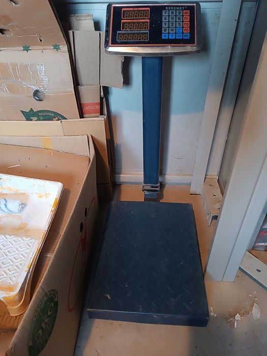 Наполные весы до двести килограмм