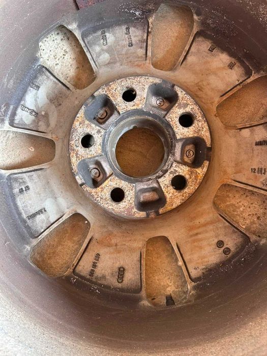 Jante audi cu tot cu anvelope 205/60r16