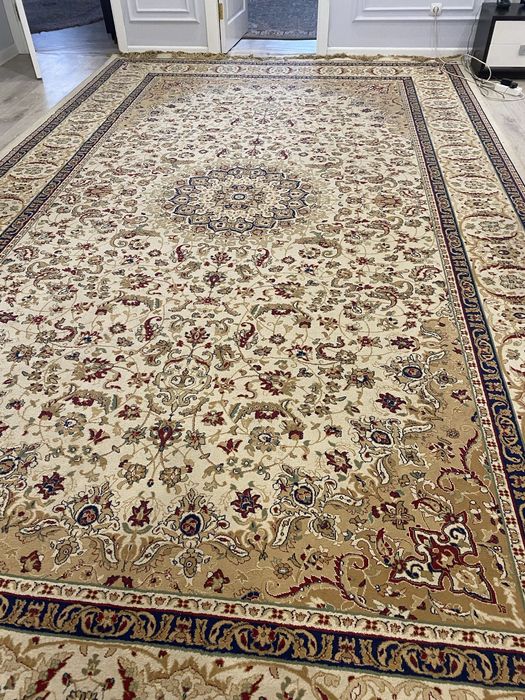 Продам турецкий ковер 5 на 3