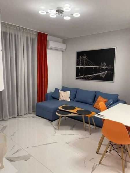 Двустаен апартамент в кв. Лагера