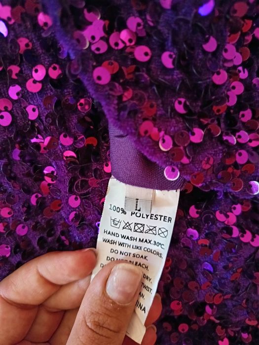 Продава се носена  веднъж