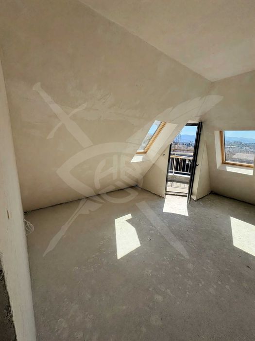 Дава се под наем Мезонет в Пловдив, Център - 234 кв.м за 240000 € - Снимка #6