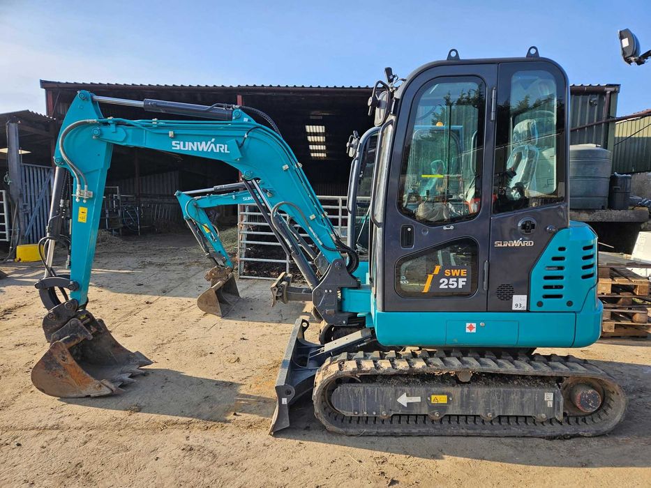 Inchiriere excavator miniexcavator si transport basculabil - executam rapid, corect si fara batai de cap