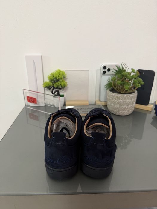 Christian Louboutin marime 38 navy blue , noi nouti