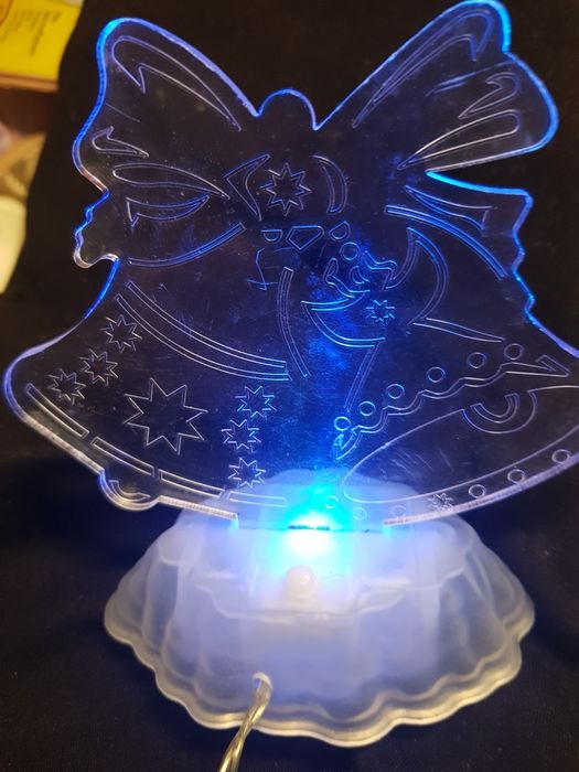 Lumina colorata de noapte