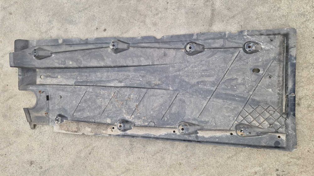 Scut caroserie stanga VW Golf 5 cod 1K0 825 211 E