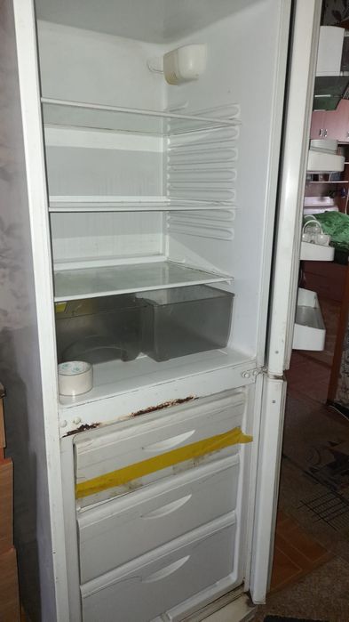 Продаётся. Музыкальный кинотеатр . Холодильник.