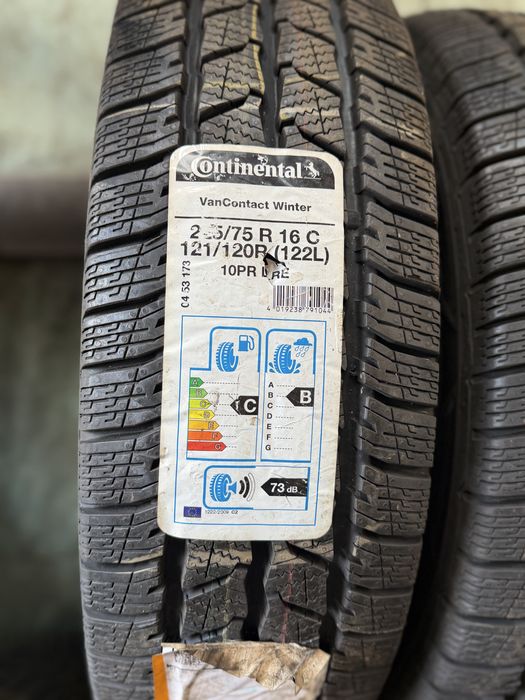 Set anvelope noi M+S 225/75R16C Continental!