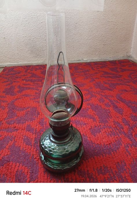 Vând   lampa pe gaz cu o vechime de aproximativ 100 ani sau la schimb