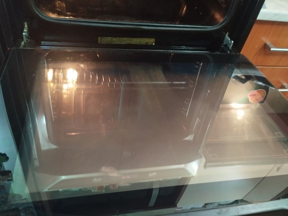 Продавам фурна за вграждане Gorenje BO 7310 BX