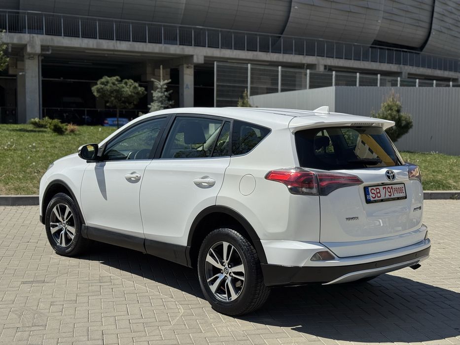 Toyota RAV 4 - D-4D - 2018 - Garantie 12 Luni ! RAR Efectuat