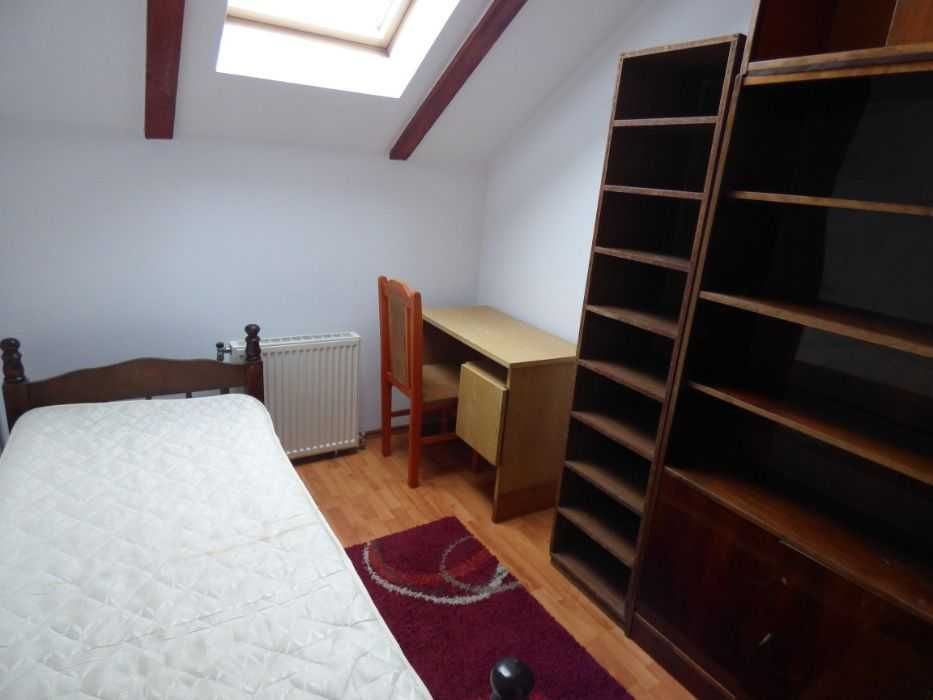 De inchirat apartament 3 camere zona Bucium