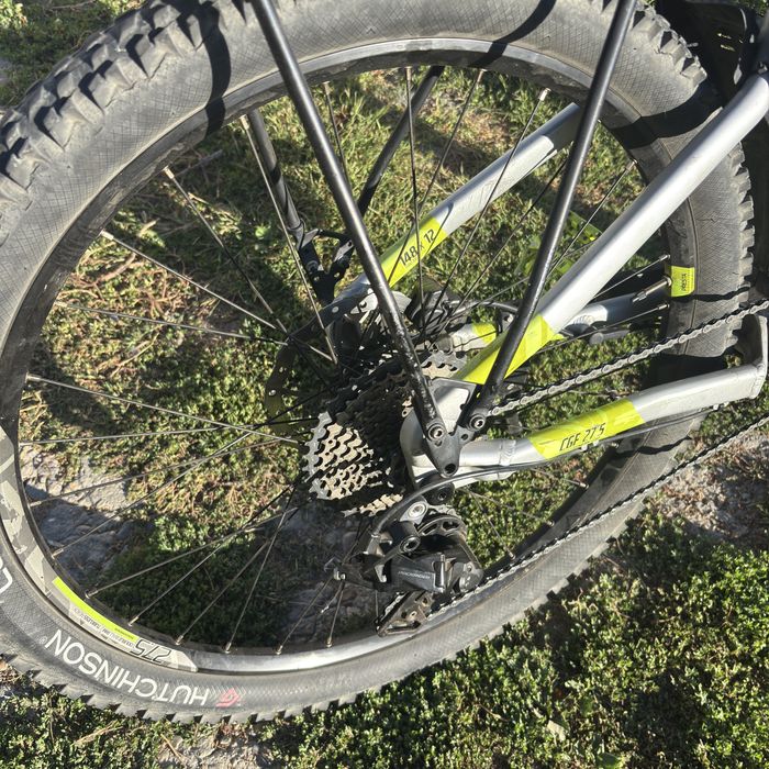 Schimb bicicleta sau vind bicicleta merge impecabil