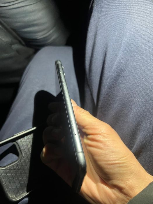 Iphone 11 64gb акум 74%