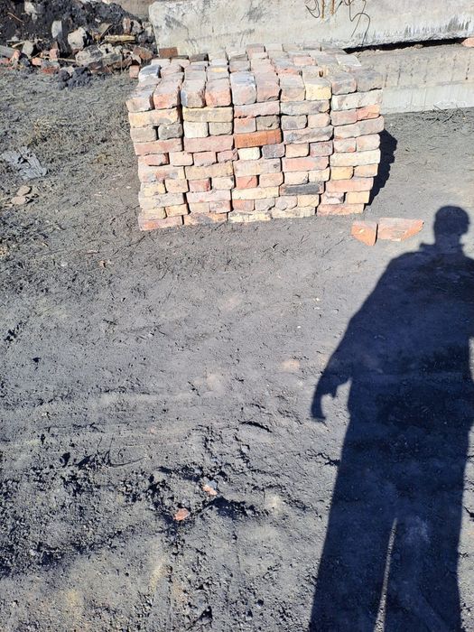 Продам кирпич бу  красный
