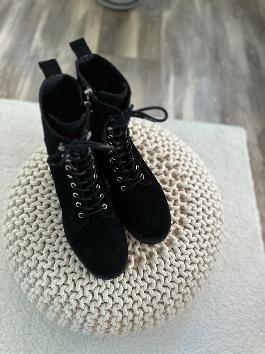 Боти от естествен велур Massimo Dutti