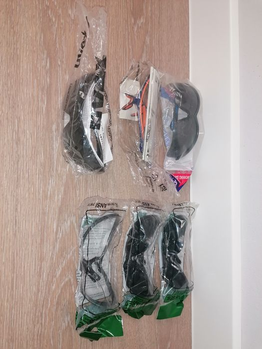 подшлемники, рабочие очки, дождевик