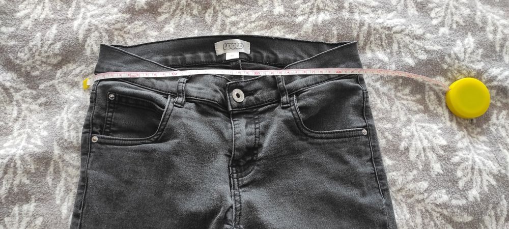 Дамско яке и дънки